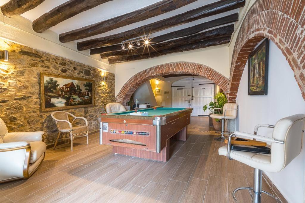 Newly Renovated Large Villa With Garden Castello  D'Empuries Extérieur photo