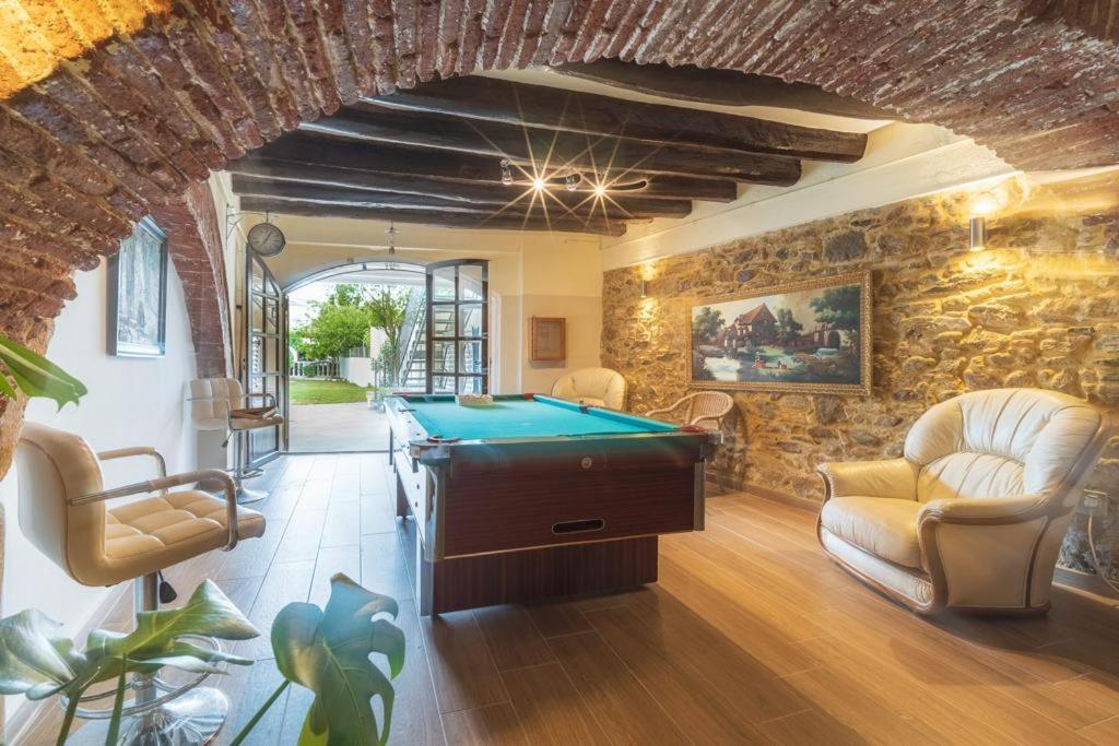 Newly Renovated Large Villa With Garden Castello  D'Empuries Extérieur photo